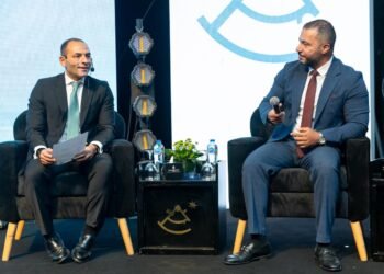 البورصة المصرية تشارك في حوار موسع حول خطط تطوير السوق وتفعيل الآليات الجديدة