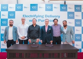 VOO بالشراكة مع Blu EV تطلق أول منظومة دليڤري كهربائية في مصر بتقنية تبديل البطاريات الذكية