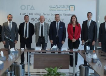 البنك الأهلي المصري يمول أورا ديفلوبرز إيجيبت لمشروع “سولانا ويست” بـ3 مليارات جنيه