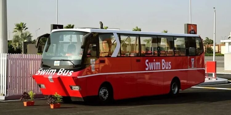 مصر تعلن عن أول أتوبيس برمائي لخدمة السياحة