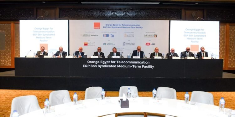 تحالف مصرفي يقود قرضًا مشتركًا بقيمة 8 مليارات جنيه لصالح أورانج مصر