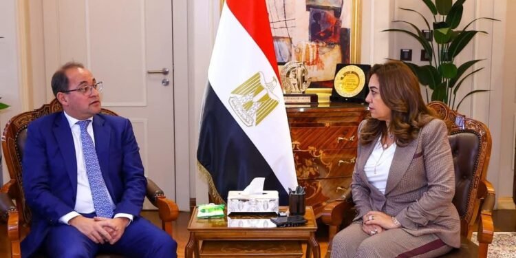 التنمية المحلية والمالية يناقشان إصلاحات صندوق المرونة والاستدامة ودعم منظومة إدارة المخلفات بالمحافظات