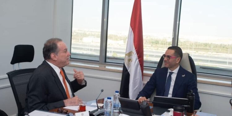 وزير الاستثمار يعلن بحث إنشاء مركز إقليمي للأمن الغذائي بالتعاون مع «بلومبرج جرين» الأمريكية