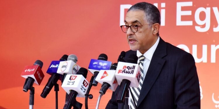 هيئة الاستثمار تضع حجر الأساس لمصنع “ديلي إيجيبت” باستثمارات 200 مليون دولار في العاشر من رمضان