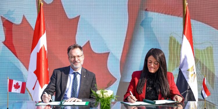 مصر وكندا توقعان 3 مشروعات جديدة بـ552 مليون جنيه لدعم تمكين المرأة والفتيات وتعزيز الأمن الغذائي