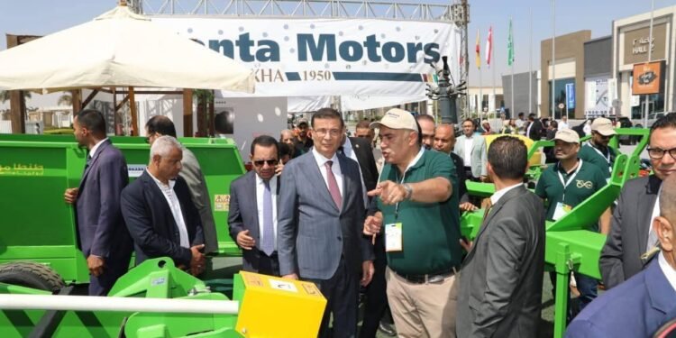 وزير الزراعة: فتح 25 سوقًا جديدًا للصادرات الزراعية يعزز تنافسية المنتج المصري عالميًا