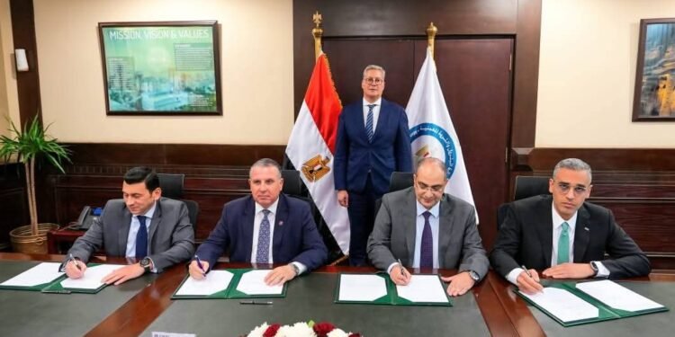 وزير البترول : تمويل مشترك بـ140 مليون دولار لتنفيذ المرحلة الأولى من مجمع السيليكون المعدني