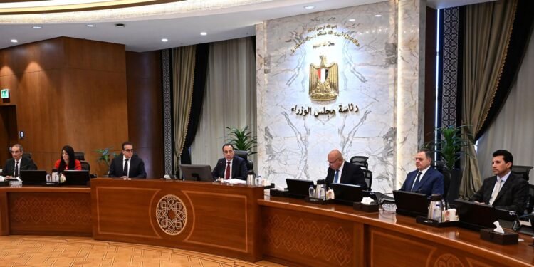 مجلس الوزراء يقر حزمة قرارات اقتصادية لدعم الاستثمار وتنشيط السياحة