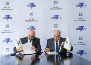 سكاي أبوظبي توقع إتفاقية مع Seven لتمويل تشطيب وحدات عملاء ريزيدنس 8 بالعاصمة الإدارية