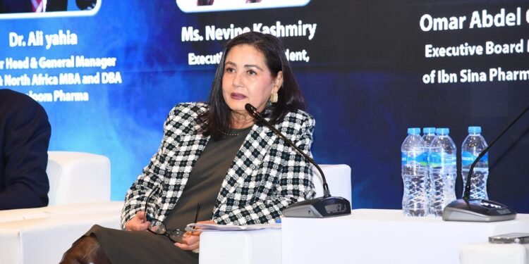 نيفين كشميري