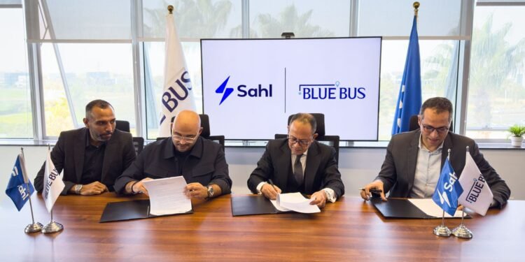 “بلو باص” توقع بروتوكول تعاون مع منصة “سهل” لتطوير منظومة الدفع الرقمي لرحلات النقل الجماعي