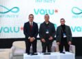 ڤاليو وإنفنيتي توقعان اتفاقية شراكة لتسهيل وصول العملاء إلى شواحن السيارات الكهربائية