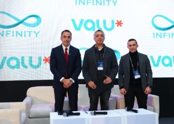 ڤاليو وإنفنيتي توقعان اتفاقية شراكة لتسهيل وصول العملاء إلى شواحن السيارات الكهربائية