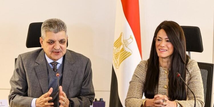 مصر واليابان توقعان اتفاقًا تنفيذيًا لمنحة 22 مليون دولار لدعم أسطول هيئة قناة السويس