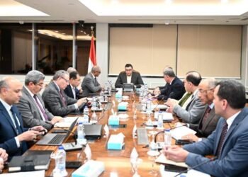 وزير الإسكان يشدد على الالتزام بالجداول الزمنية لمشروعات “حياة كريمة”