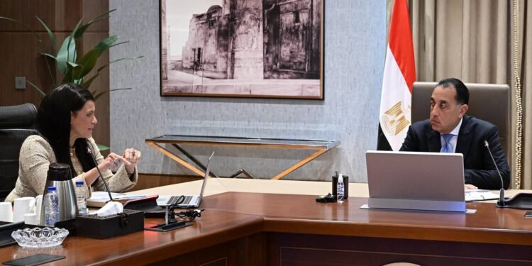 مدبولي: استمرار تحسن مؤشرات الاقتصاد المصري خلال 2026 بدعم من السردية الوطنية