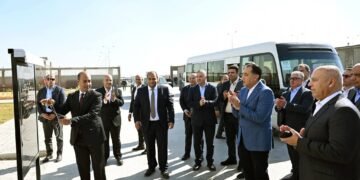 رئيس الوزراء يفتتح أول مصنع في مصر لإنتاج أرضيات SPC بمشروع “كامستون”