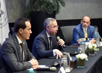 الاستثمار وجهاز تنمية التجارة الداخلية يبحثان حلولًا جذرية لتحديات بيئة الاستثمار