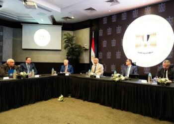 وزير الاستثمار يستعرض أجندة دعم المستثمرين وتطوير الخدمات الرقمية في المحافظات