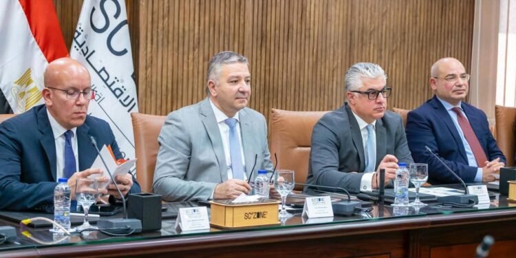 اقتصادية قناة السويس تفتح بوابة جديدة لاستثمارات هونج كونج في صناعة الملابس والمنسوجات