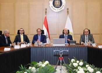 كامل الوزير: مبادرات تمويلية جديدة لدعم رأس المال العامل والآلات والمعدات لمصانع الغزل والنسيج