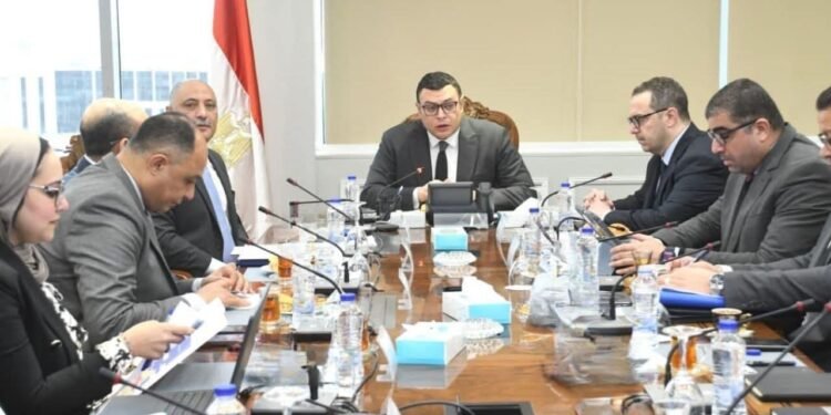 الإسكان والمركز الوطني لاستخدامات أراضي الدولة يعززان التكامل لدعم المشروعات القومية