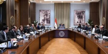 رئيس الوزراء: دعم كامل لمشروعات تكرير البتروكيماويات لتحقيق الاكتفاء الذاتي من البنزين والسولار