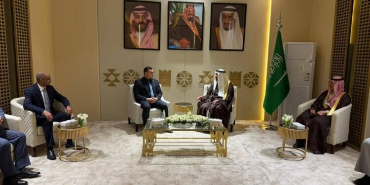 مصر تبحث توطين تكنولوجيا المياه والصرف الصحي خلال مشاركة وزير الإسكان في “إيفات السعودية 2026”