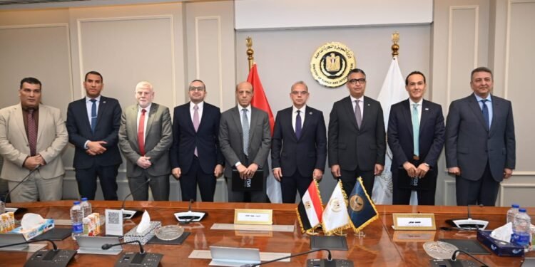 الرقابة المالية ووزارة التموين توقعان بروتوكول تعاون لإنشاء مكتب سجل تجاري مميز لخدمات الشركات