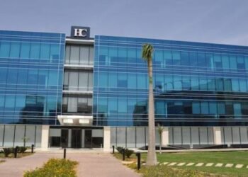 اتش سي تتوقع نمو إيرادات النساجون الشرقيون بمعدل نمو سنوي مركب 7% خلال 2025–2030