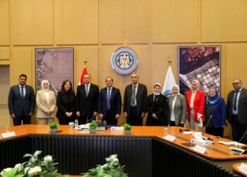 وزير المالية يكرم صاحب أعلى مبادرة مجتمعية تقييمًا في “الإصلاح الضريبي” عبر منصة “حوار”