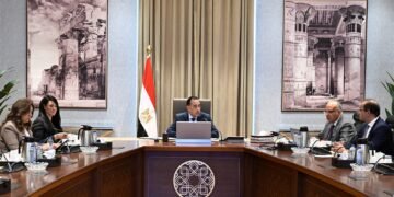رئيس الوزراء يوجّه بإزالة معوقات تنفيذ مشروعات حماية الشواطئ