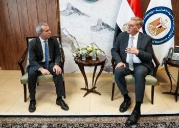 مصر وإيني تتفقان على تعزيز الإنتاج وربط حقل كرونوس القبرصي بالبنية التحتية المحلية