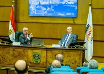 وليد جمال الدين: اقتصادية قناة السويس تركز على توطين سلاسل القيمة وصناعات الطاقة الخضراء