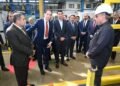 وزير الصناعة يتابع خطوط إنتاج هيتاشي إنرجي وأرما لزيوت الطعام