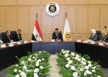 وزير الصناعة يطلق مرحلة جديدة في مركز تحديث الصناعة ترتكز على الابتكار والاستدامة