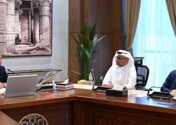 مصطفى مدبولي يلتقي مسؤولي العماد القابضة و”مدن” لمراجعة مستجدات مشروع “رأس الحكمة”