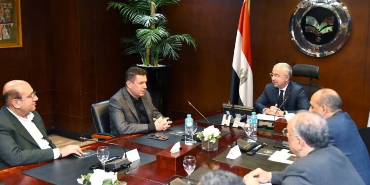 هيئة الاستثمار تتابع مشروع “فوسكور” لإنتاج الفوسفات عالي التركيز في قفط باستثمارات 40 مليون دولار