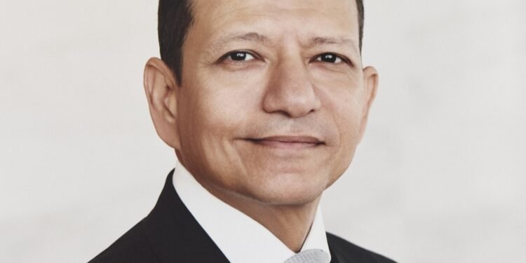 المشرق يحقق عاماً استثنائياً في 2025 بنمو القروض 32% وزيادة الودائع 27%