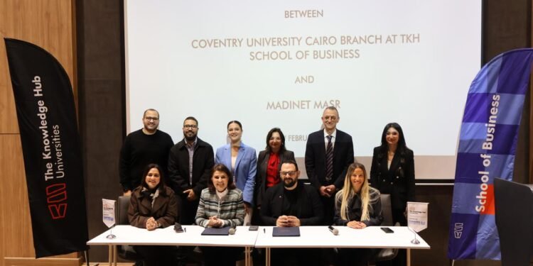 مدينة مصر توقع مذكرة تفاهم استراتيجية مع كلية إدارة الأعمال بجامعة كوفنتري في مصر