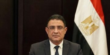 رئيس الوزراء يصدر قرارًا بتعيين حمدي بدوي مساعدًا لرئيس الهيئة العامة للرقابة المالية