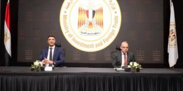 وزيرا الاستثمار والصناعة يبحثان مع 5 بنوك استثمار تدشين صناديق مباشرة لدعم الصناعة