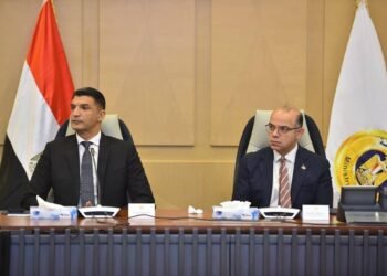 وزيرا الاستثمار والصناعة يبحثان استراتيجية تنمية صادرات الصناعات الطبية والدوائية