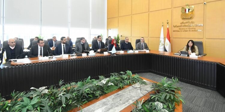 الإسكان تشدد على سرعة ترفيق الأراضي وتسليمها للحاجزين بالمدن الجديدة