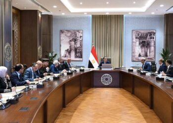 الحكومة تسرّع تشغيل مطار العلمين الدولي لدعم السياحة بالساحل الشمالي