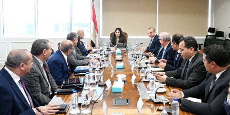 الإسكان : خطة لتوطين المهمات الكهروميكانيكية بمشروعات المياه والصرف خلال 5 سنوات