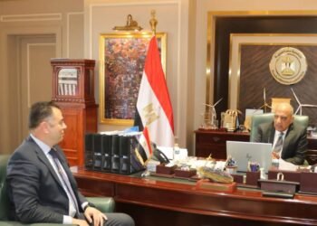 «الكهرباء» تبحث مراحل تنفيذ الضبعة وتكثيف تدريب الكوادر للتشغيل