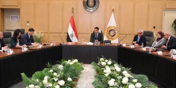 وزير الصناعة يبحث مع “باوو” الصينية فرص الاستثمار في الحديد والصلب