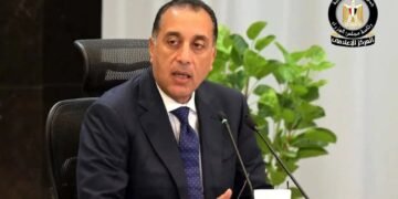 بدءًا من الأحد.. الحكومة تطبق العمل عن بُعد وتخفض استهلاك الوقود 30%