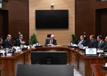 الحكومة تكثف جهودها لتلبية احتياجات المواطنين من السلع الأساسية